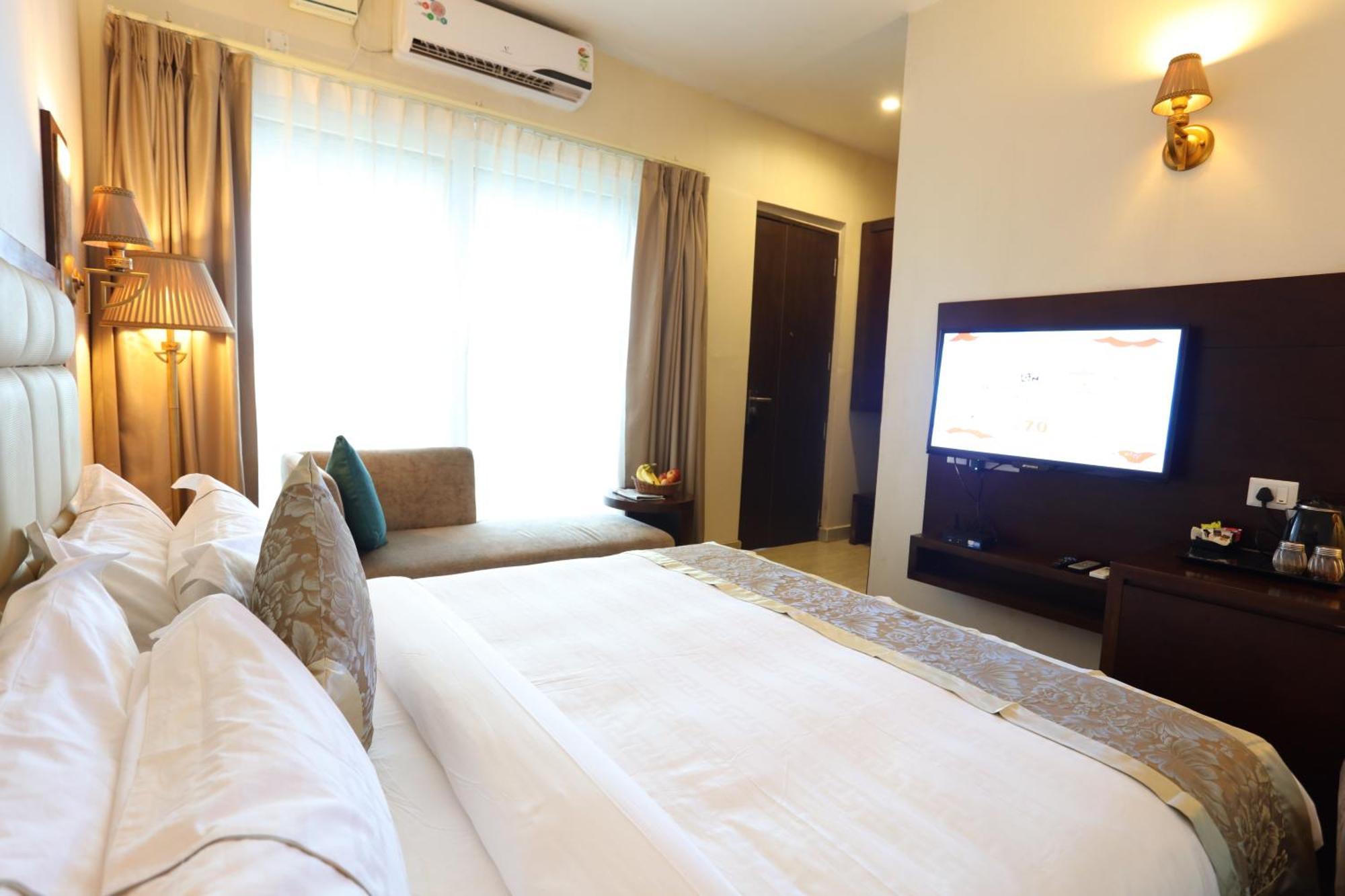 Sinon Baga Retreat Hotel Bagian luar foto