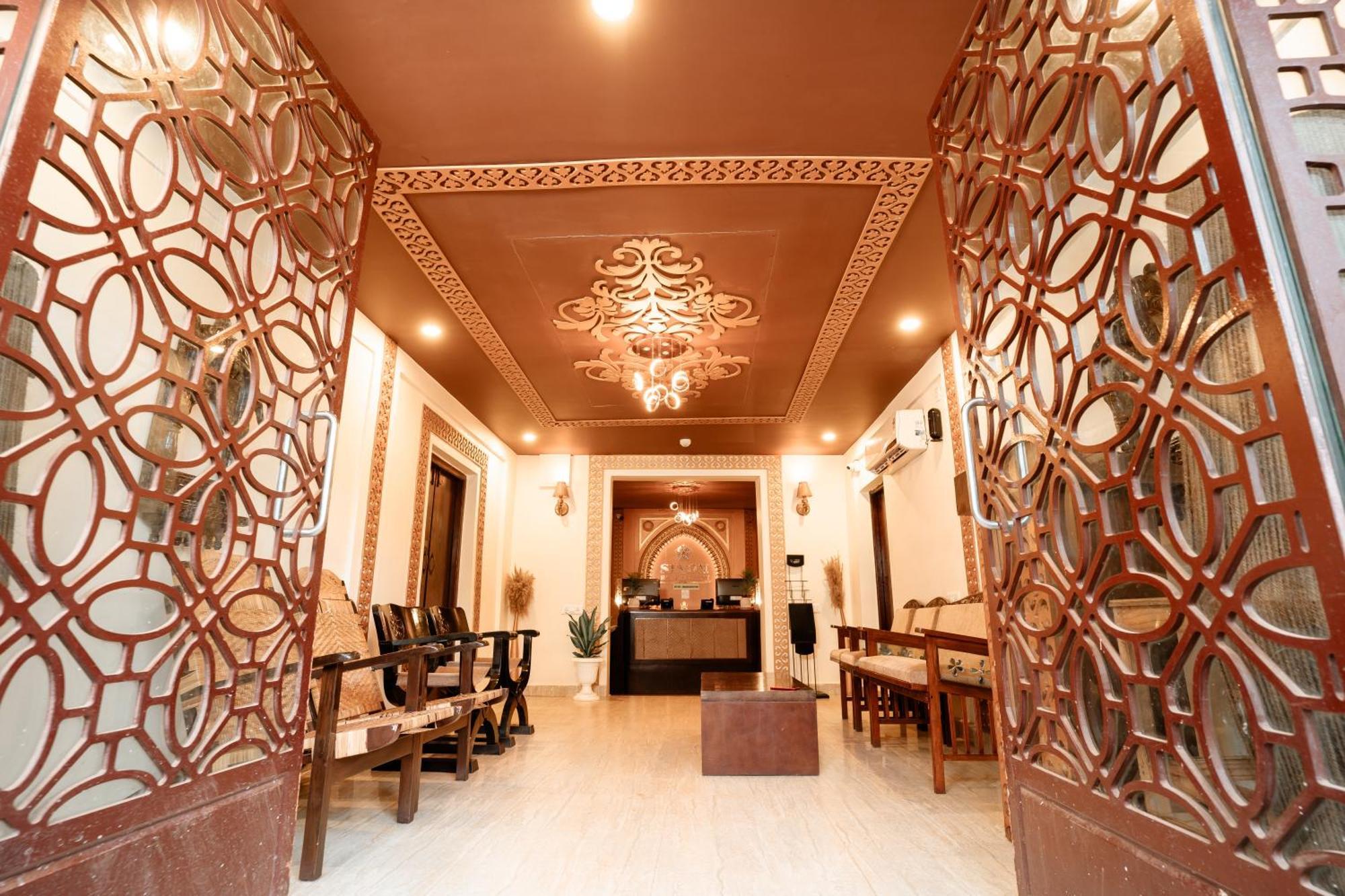 Sinon Baga Retreat Hotel Bagian luar foto