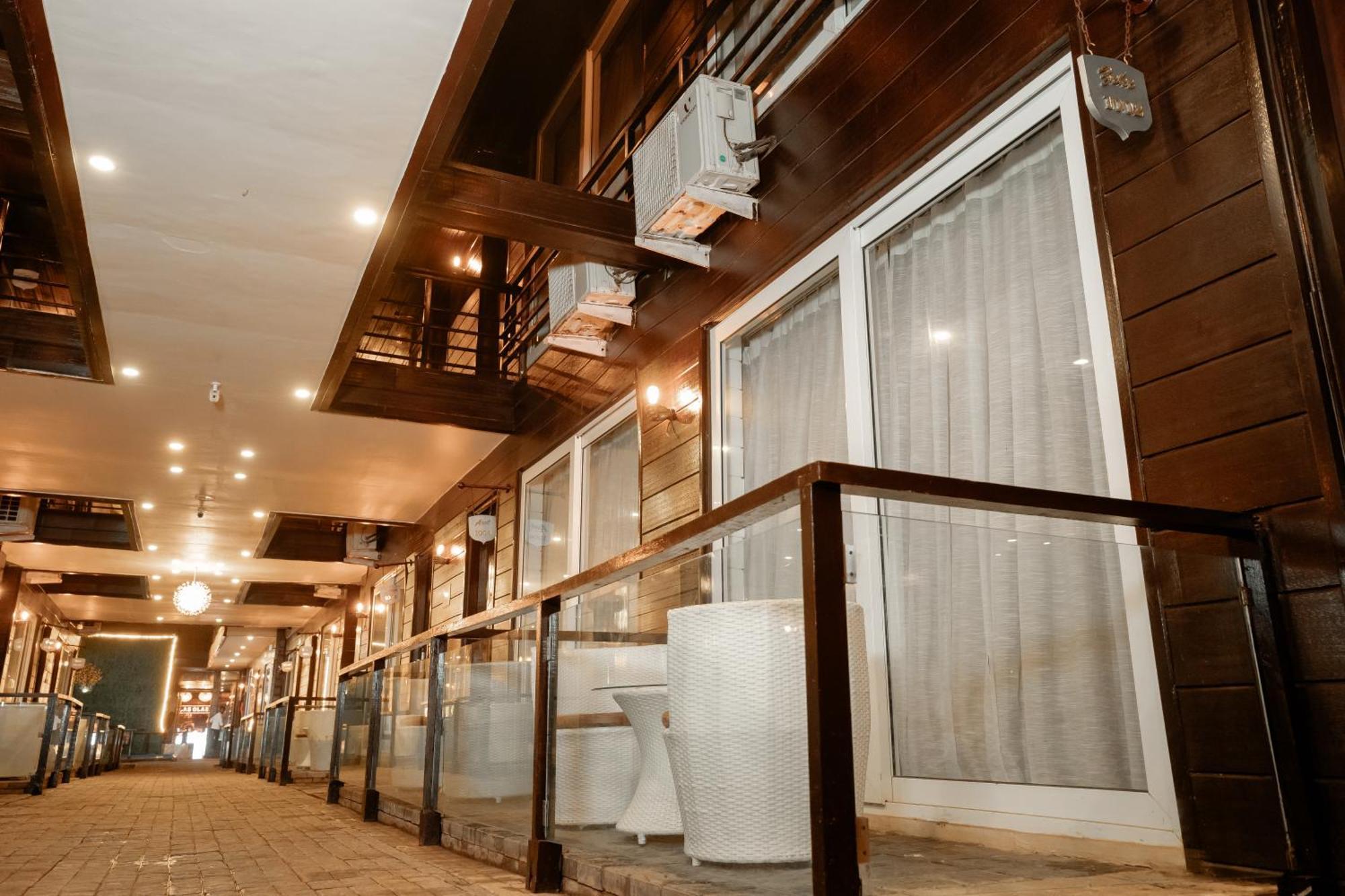 Sinon Baga Retreat Hotel Bagian luar foto