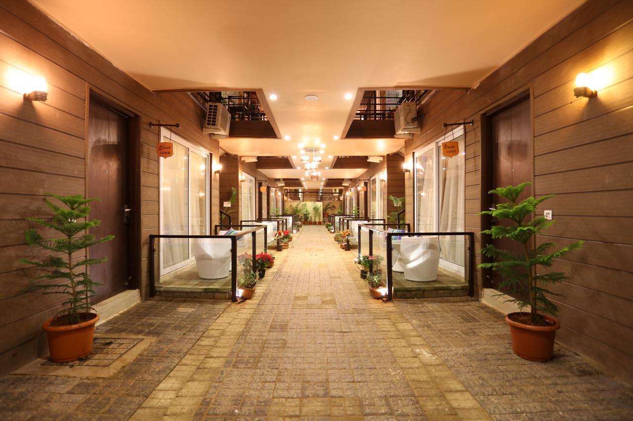 Sinon Baga Retreat Hotel Bagian luar foto